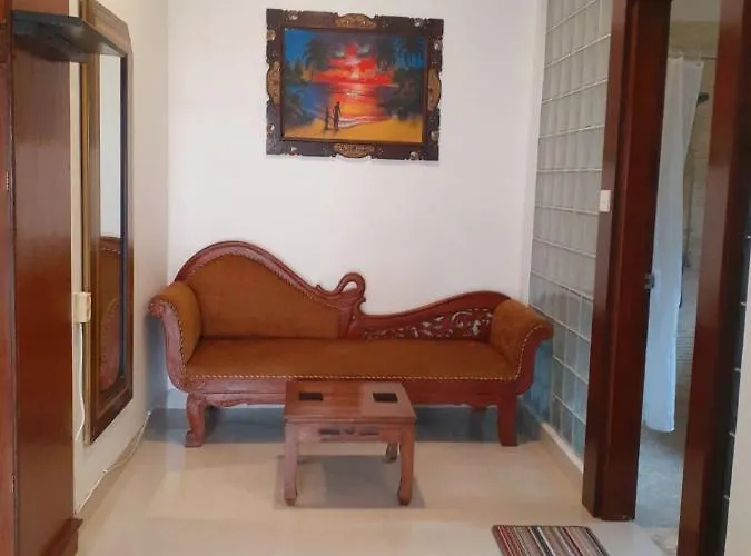 ゲストハウス Casamarbella Karangasem